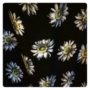 Torrid Daisy Tank Shirt